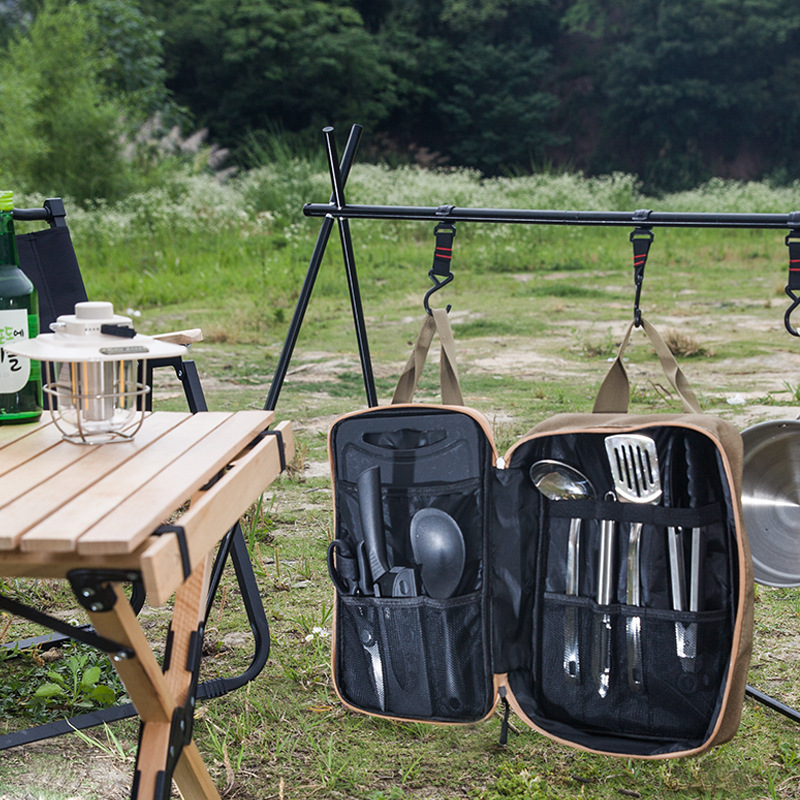 8-delige campingkeukenset met  - Camping Cooking Survival recensie en prijs